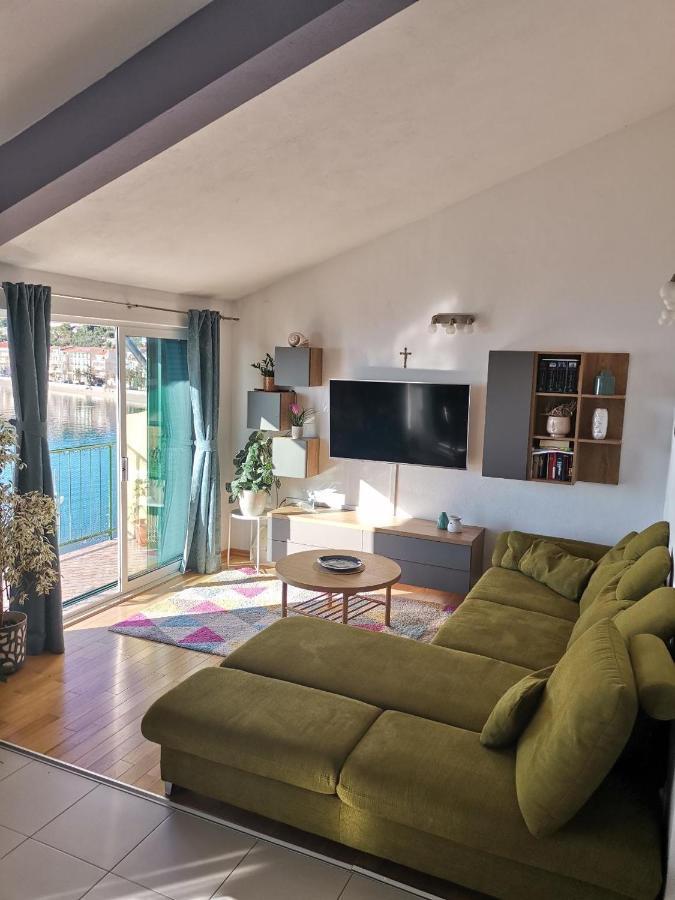 Apartment By The Sea Podgora Eksteriør billede