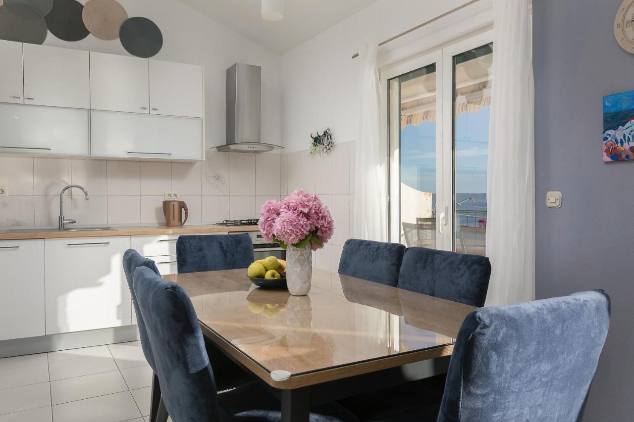 Apartment By The Sea Podgora Eksteriør billede
