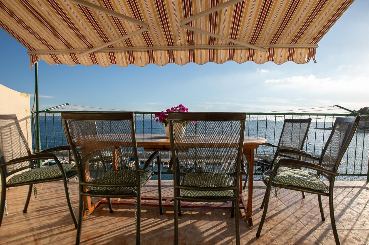 Apartment By The Sea Podgora Eksteriør billede